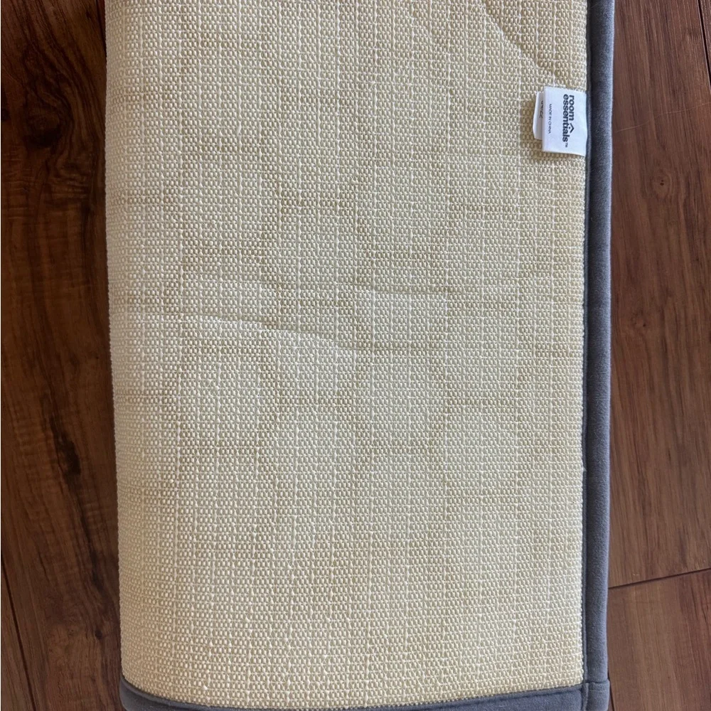 Plush Gray Textured Rug